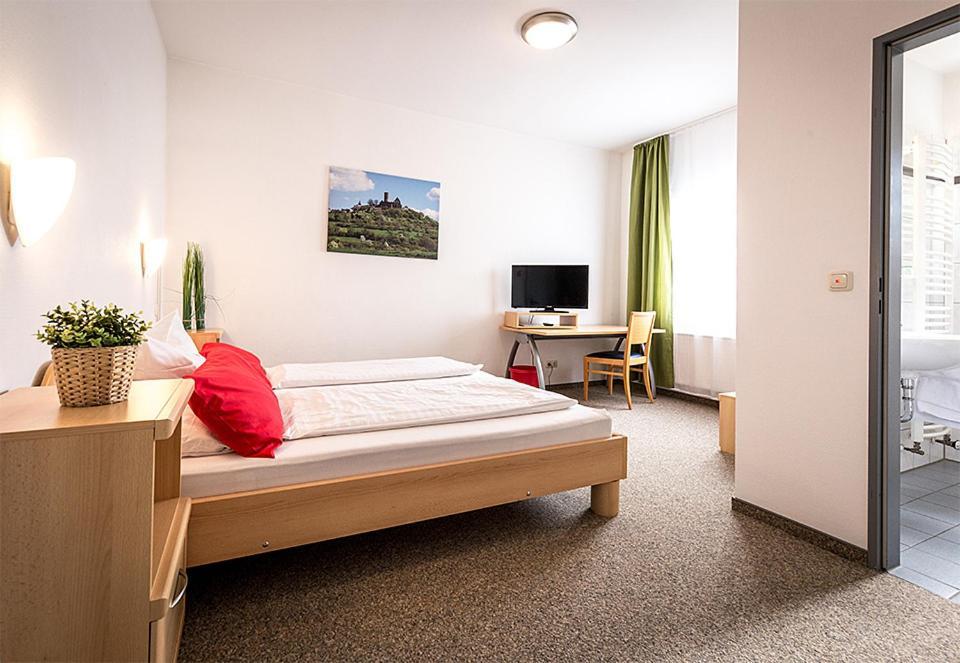 Hotel An Der Burg Biebertal Exterior photo